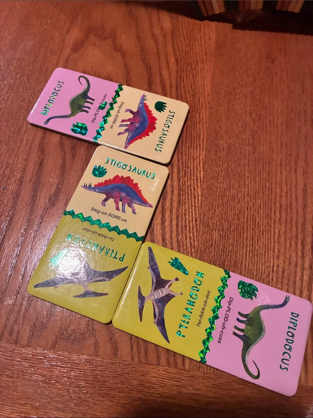 eeboo - GIANT SHINY DINOSAUR DOMINOES